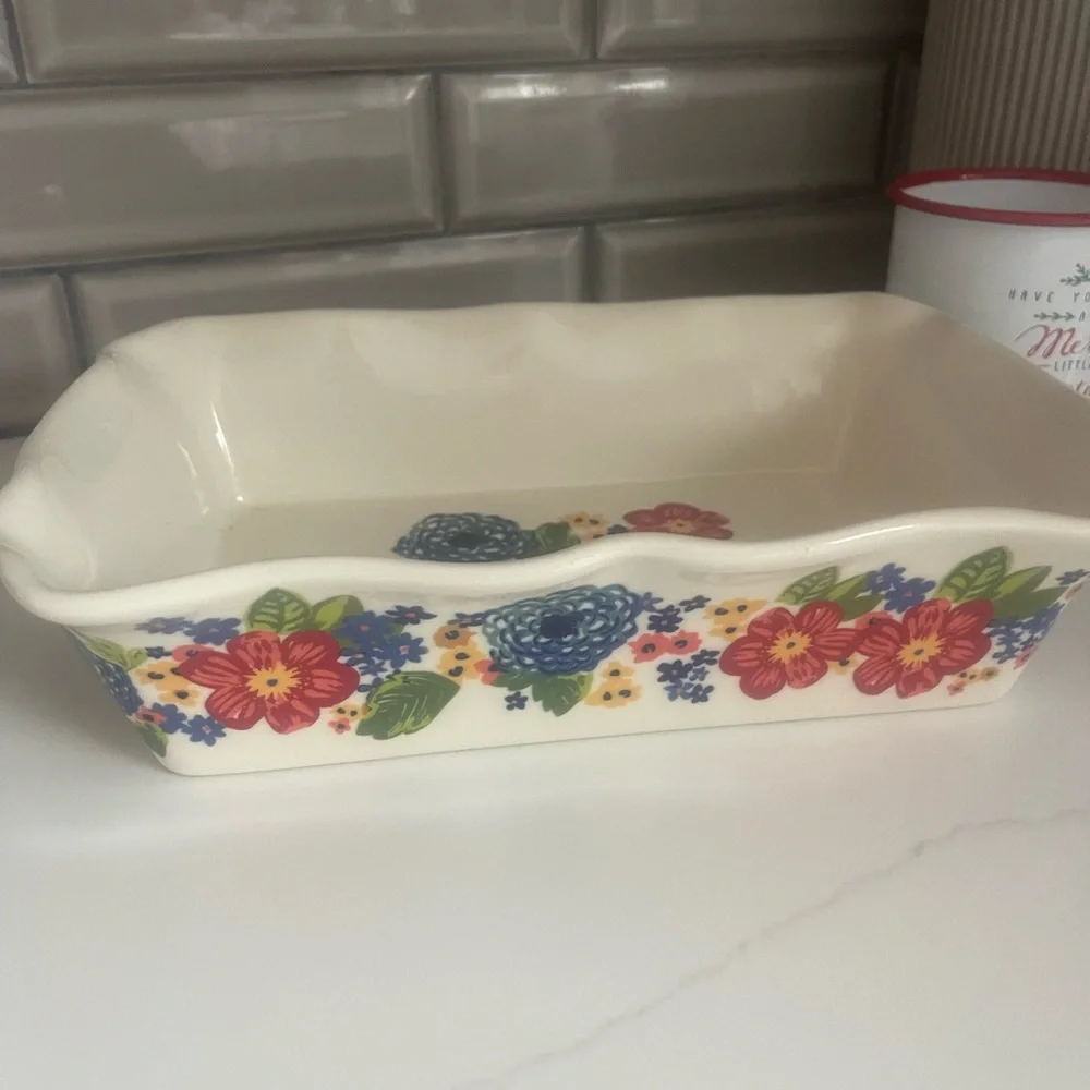 Pioneer woman floral ruffled edge baking dish